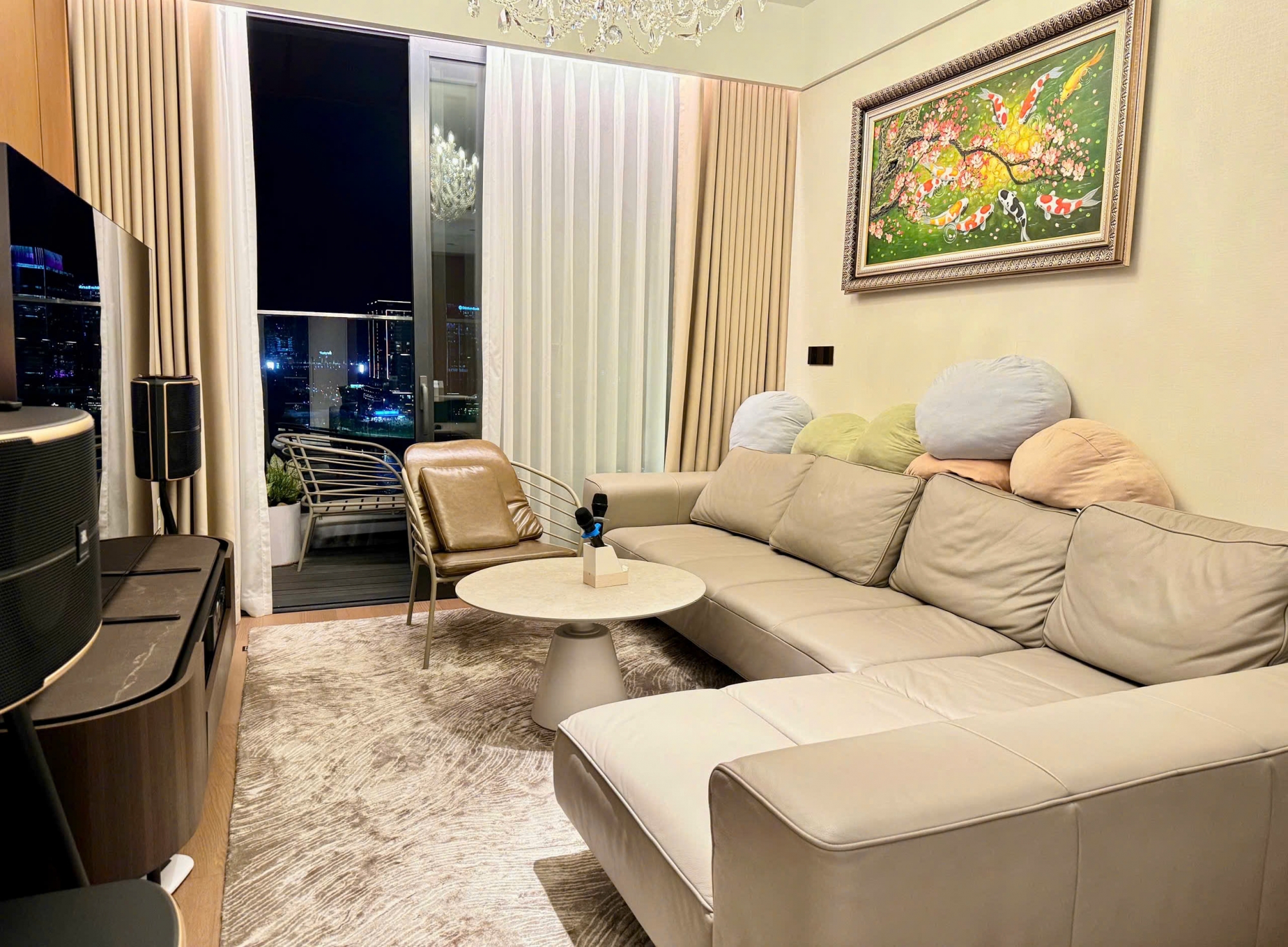 Luxury 1 bedroom apartment with direct Saigon River views for rent at Grand Marina Saigon Sea Tower