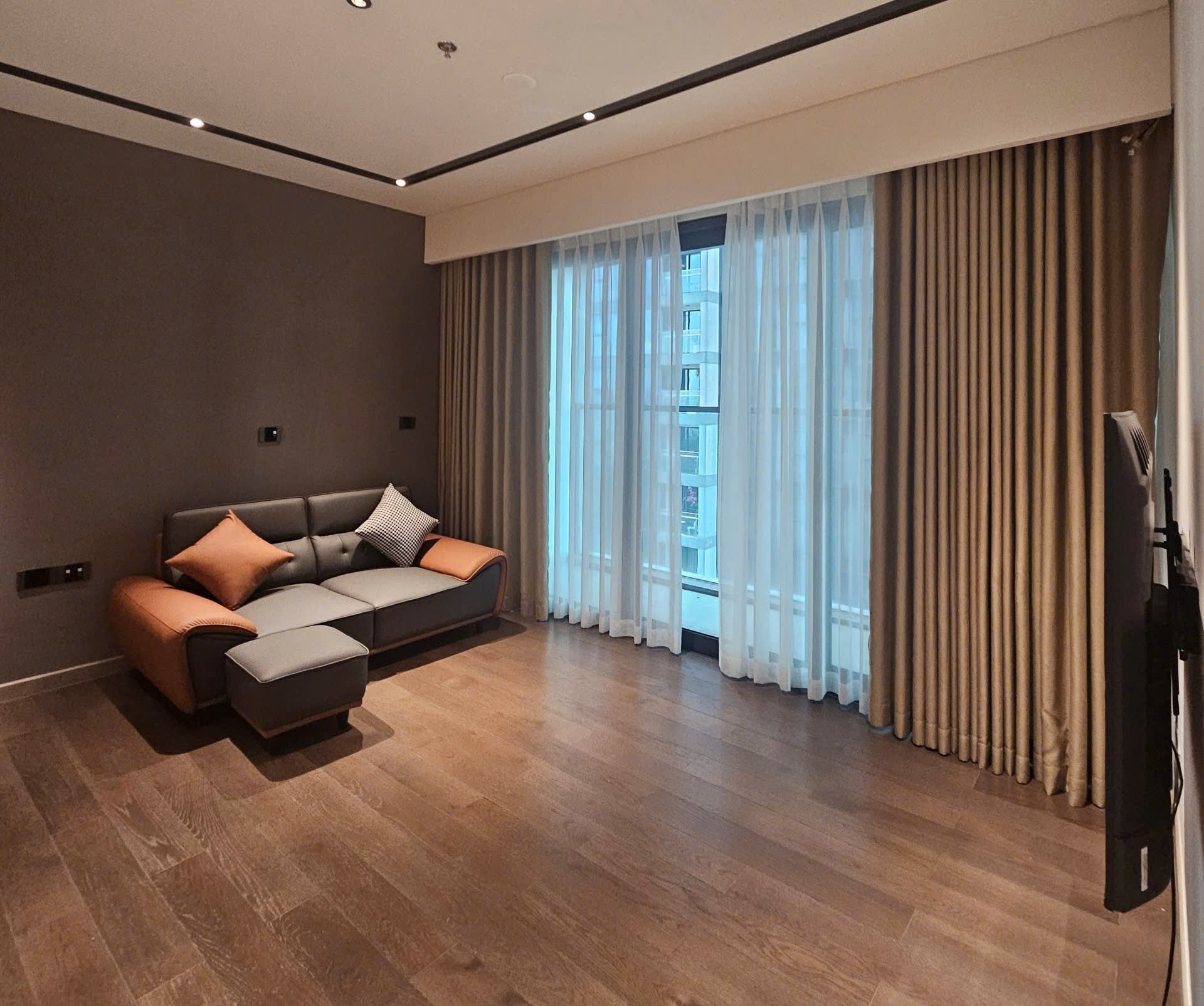 Grand Marina Saigon Lake 1 bedroom apartment for rent with brand new furnishings