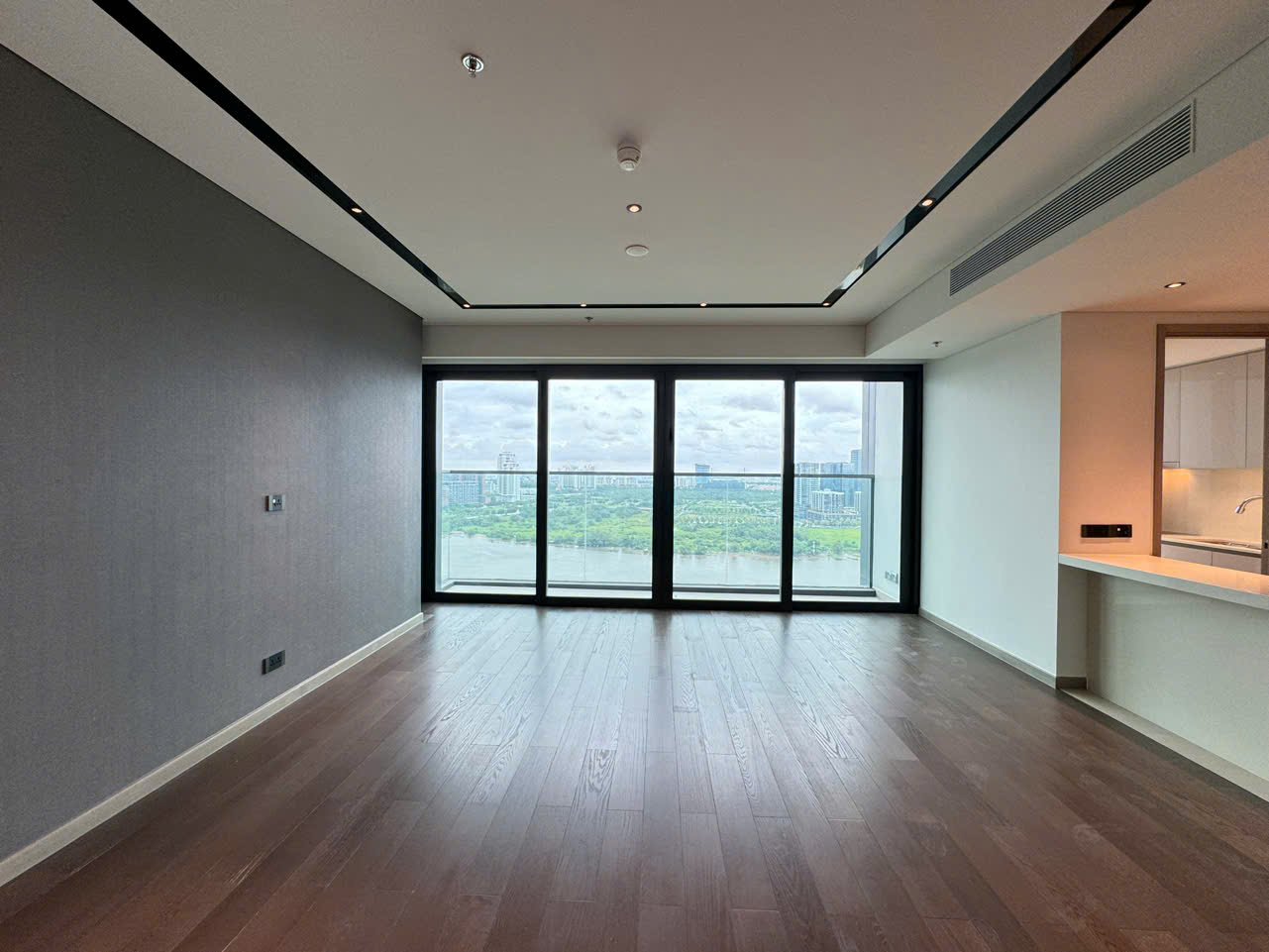 Luxury 3 bedroom river view apartment for rent at Grand Marina Saigon Lake Tower