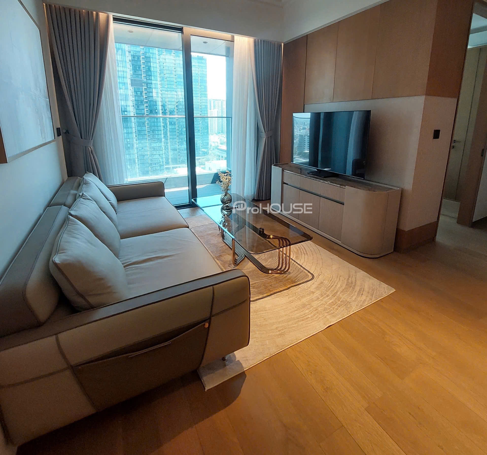 Cho thuê căn hộ 2 phòng ngủ giá rẻ tại Grand Marina Saigon | Đầy đủ nội thất | View sông