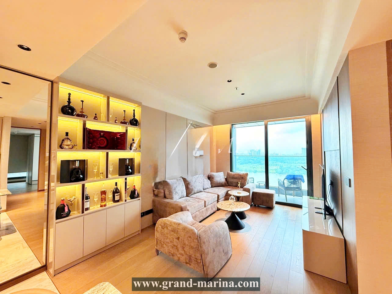 Marriott-managed apartment for rent - 2 bedrooms - luxury interior - Saigon River view